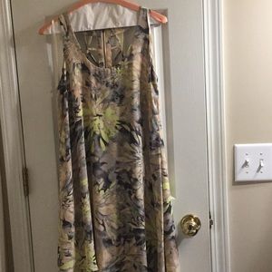 BCBG dress size Medium.  Only worn once.
